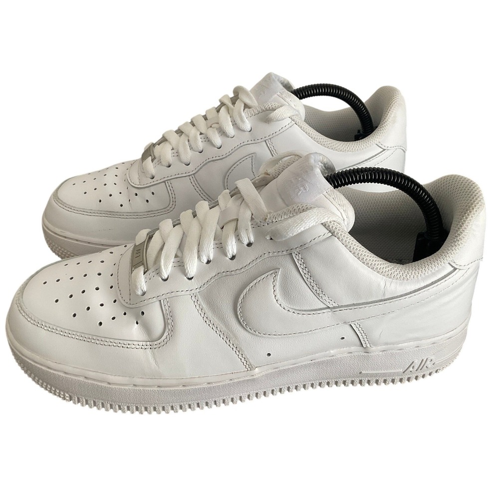 Nike Air Force 1 07 Triple White Mens Size 8 Low Top Sneakers CW2288-111